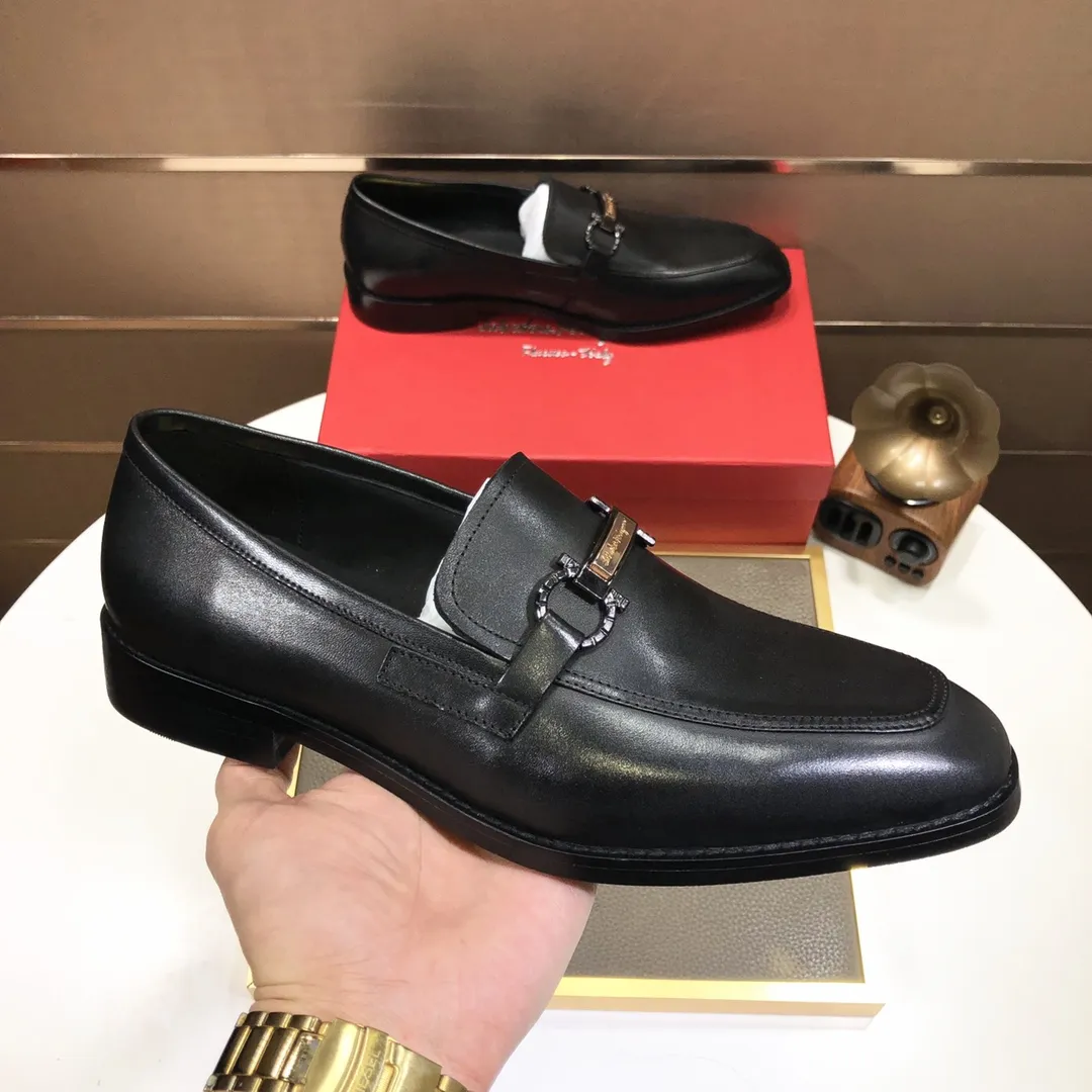 Men's shoes 💰540💰[Ferragamo/Ferragamo] (high-end Niuli) New 🍀 Ferragamo* - top version Ferragamo's classic formal leather shoes! Made of imported original cowhide, the inner top layer is comfortable cowhide lining! Original wear-resistant rubber outsole! High quality products! Code number 38-44!